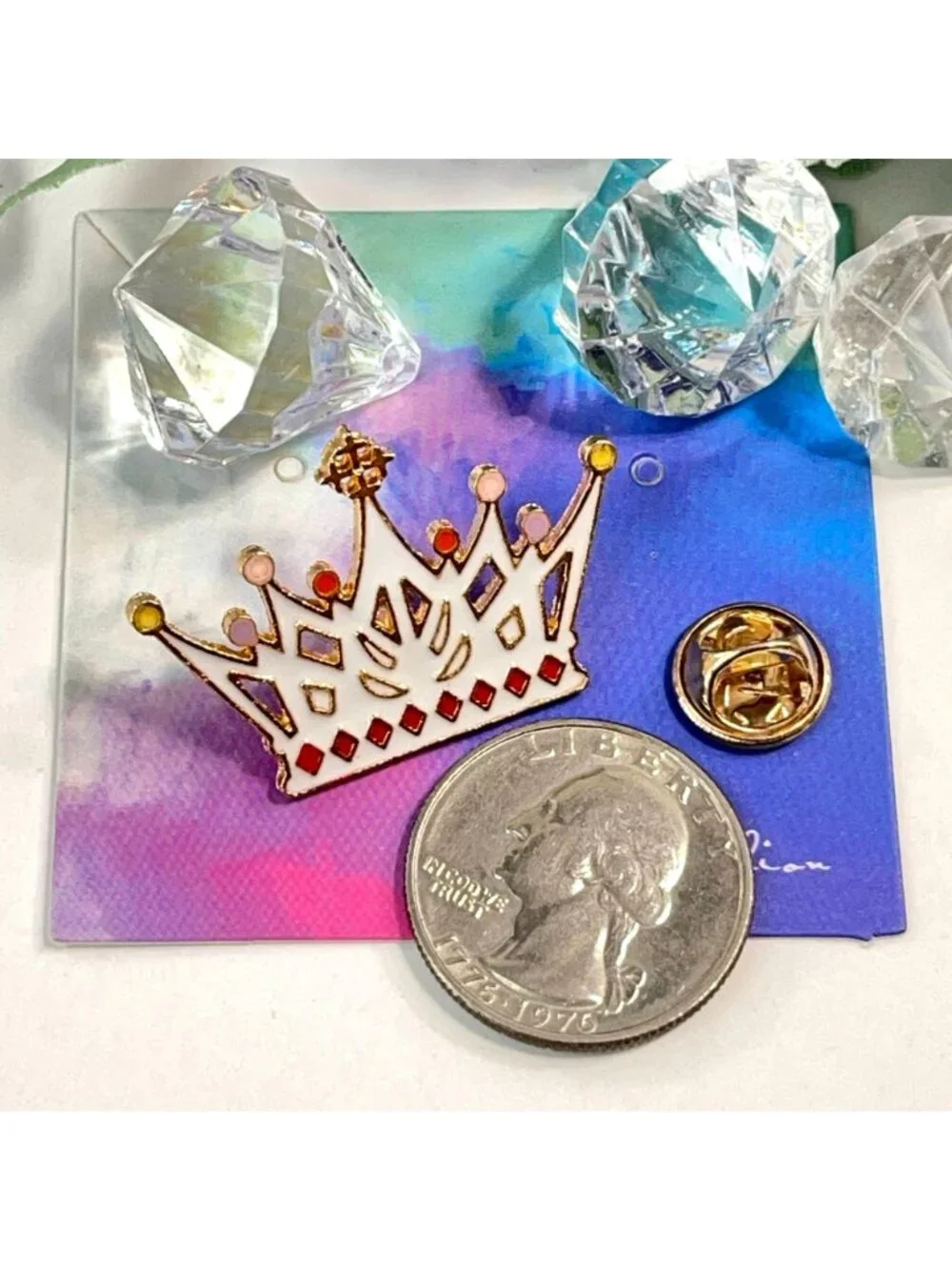 Alice Wonderland Crown Lapel Pin Queen Hearts Enamel Brooch Badge Jewelry Gift